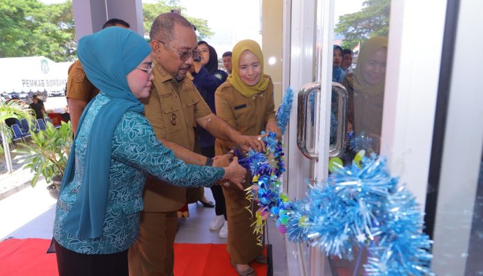 Bupati Bombana Janjikan Industri Pengolahan Ikan, Resmikan Kantor Baru Dinas Perikanan